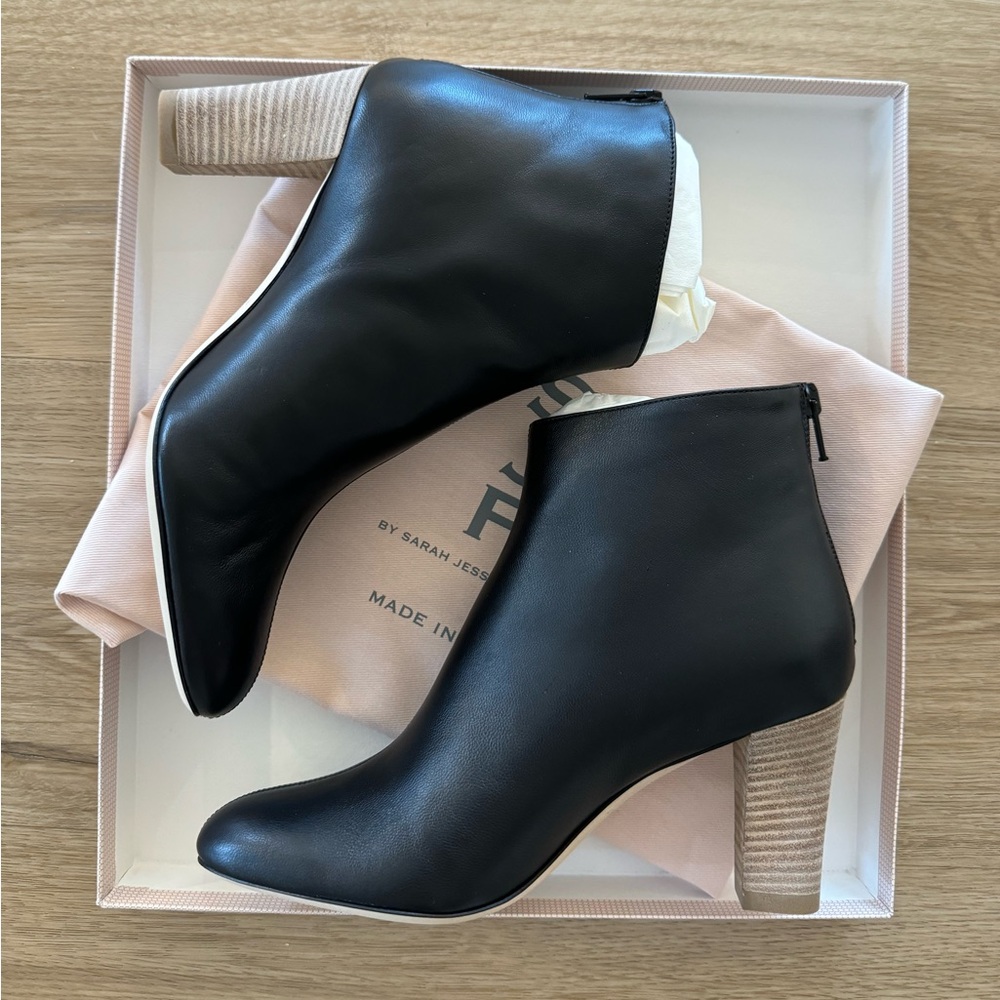 SJP Minnie Boot size 36